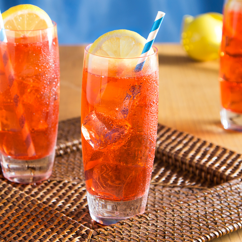 sloe gin fizz cocktails