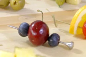 Thumbnail of a video - explaining 'Simple Garnishes'