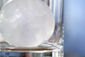 Thumbnail of a video - explaining 'Easy Ice'