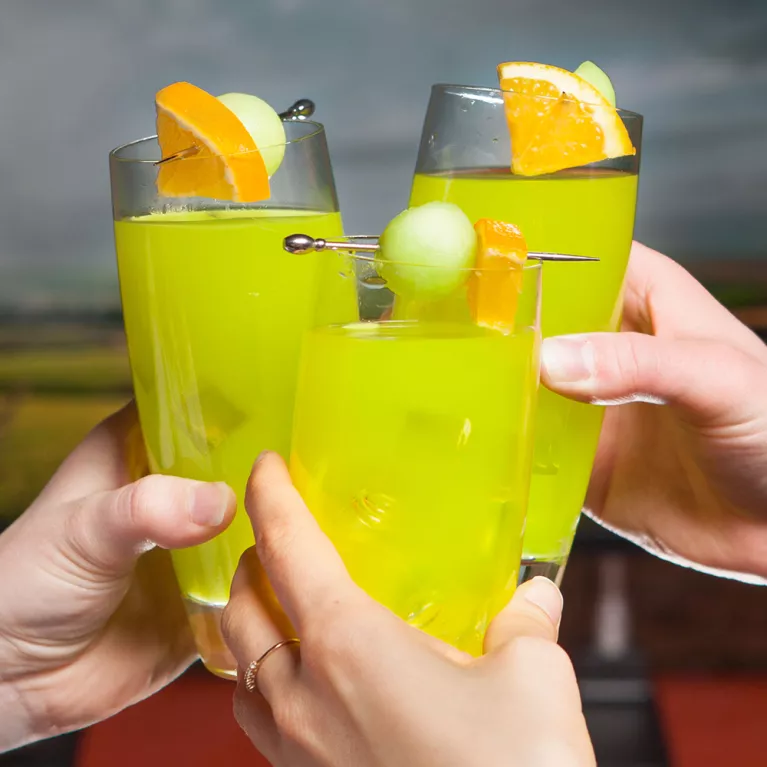 Fuzzy Melon Ball Recipe | Vodka and Melon Liqueur Cocktails | The